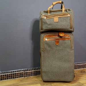 HARTMANN 2PC TWEED & LEATHER CARRY ON LUGGAGE SET (VINTAGE)